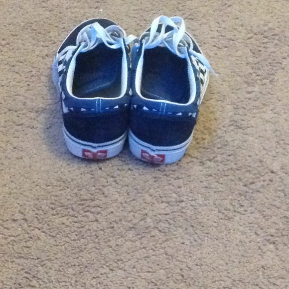 Vans size 9 men's and 10.5 women's shoes - Picture 2 of 7